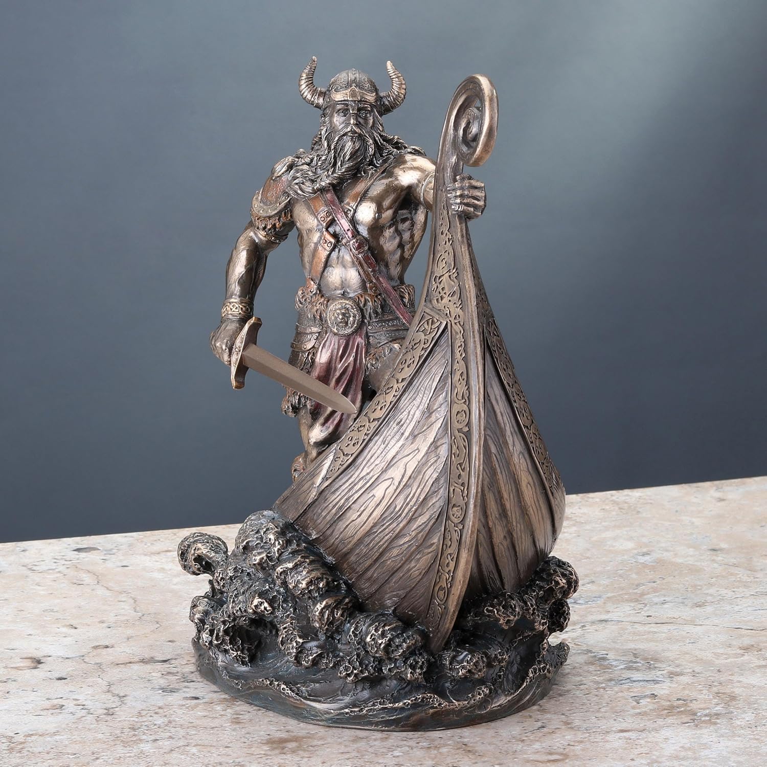 Veronese Design Gemideki Viking Savaşcı - Görsel 3