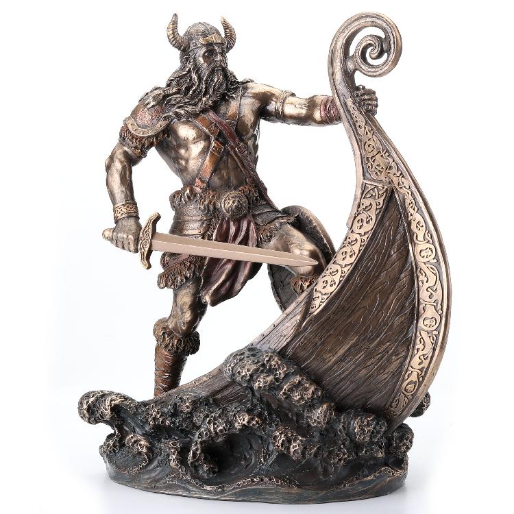 Veronese Design Gemideki Viking Savaşcı